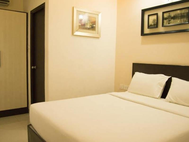 Rd Towers Hotell Chennai Exteriör bild