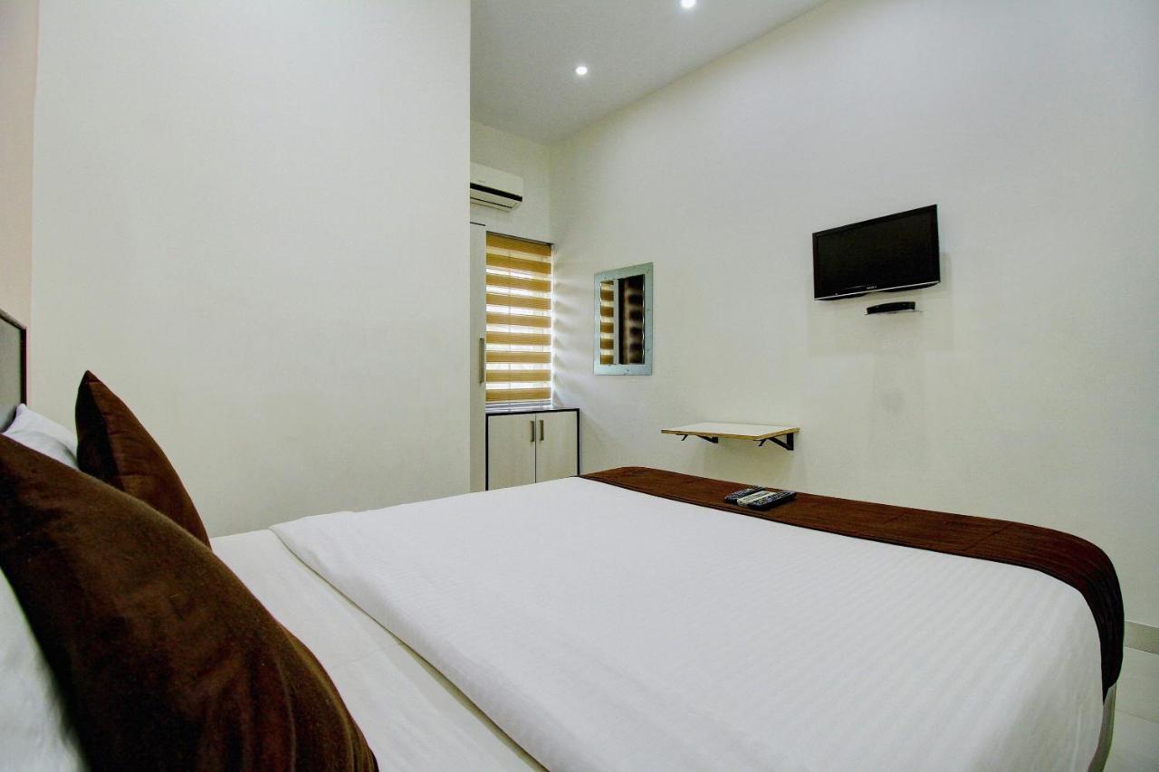 Rd Towers Hotell Chennai Exteriör bild
